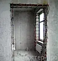 дверной проем в стене